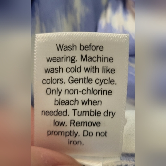 Nine West-NWOT-Blue/White Blouse with Accordian Top and Loose Fit Bottom- Size M - Picture 4 of 5